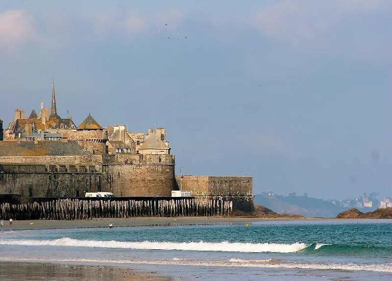 ***  Hotel Des Marins, Saint-Malo Francia